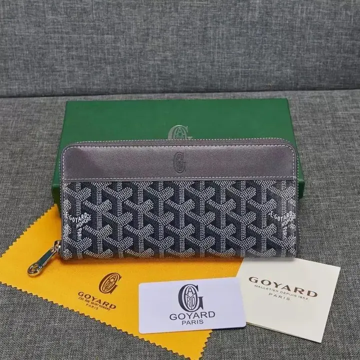 Goyard Wallet product photo