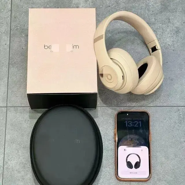 Beats Studio3 Wireless Headphones product photo